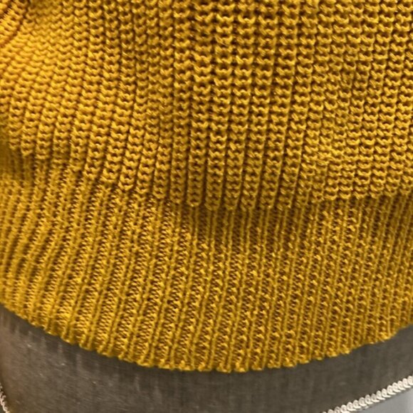 Revamped Yellow Sweater Knit size medium - Picture 8 of 15